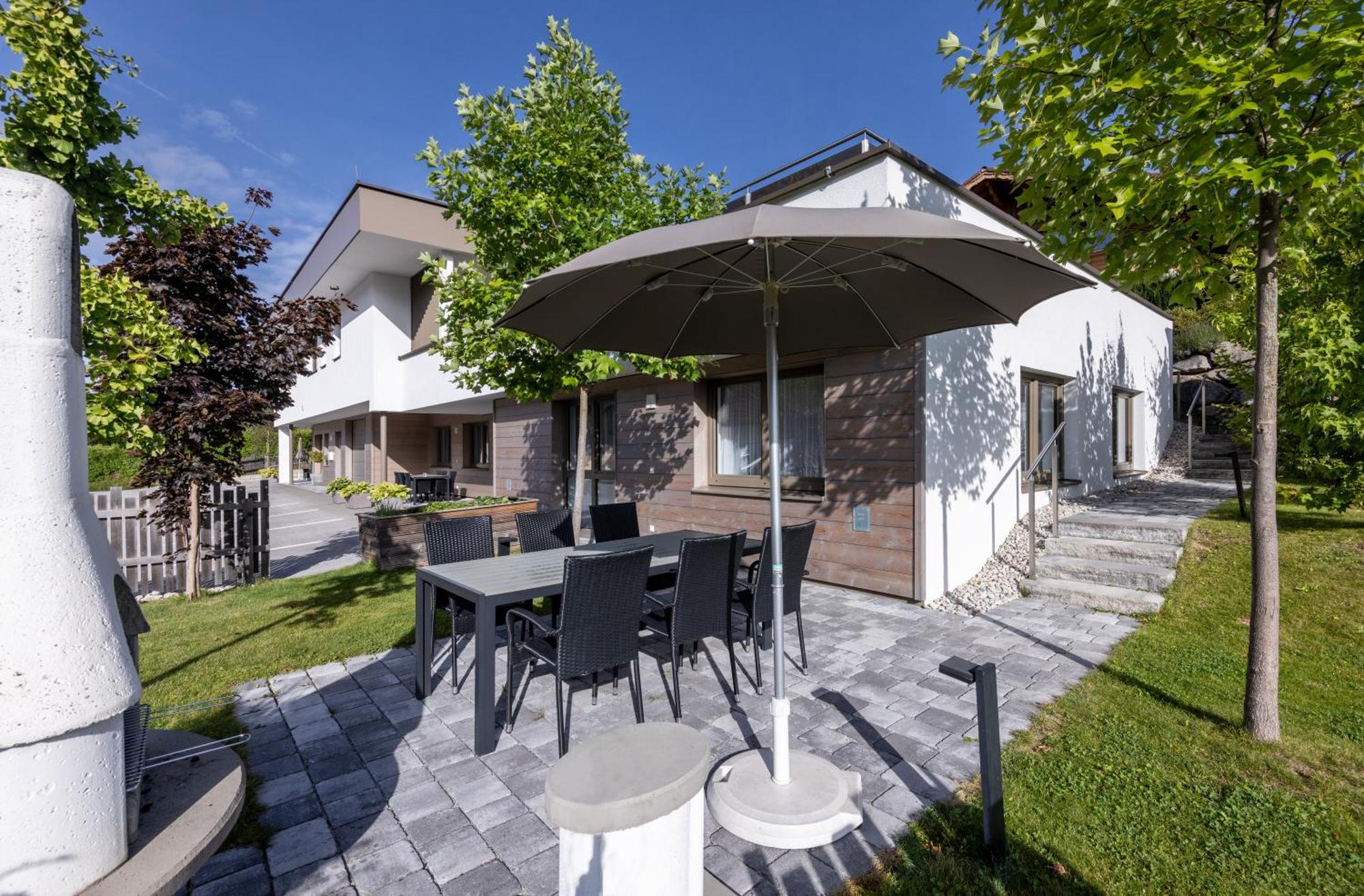 Апартаменты Wohn.Genuss App Traumhaus Шладминг Экстерьер фото